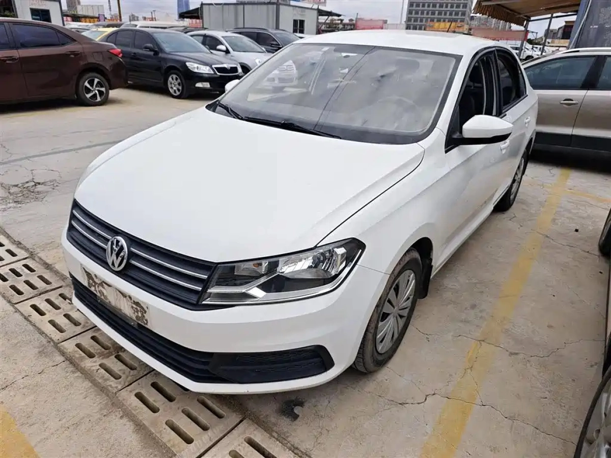 VOLKSWAGEN SANTANA  2021