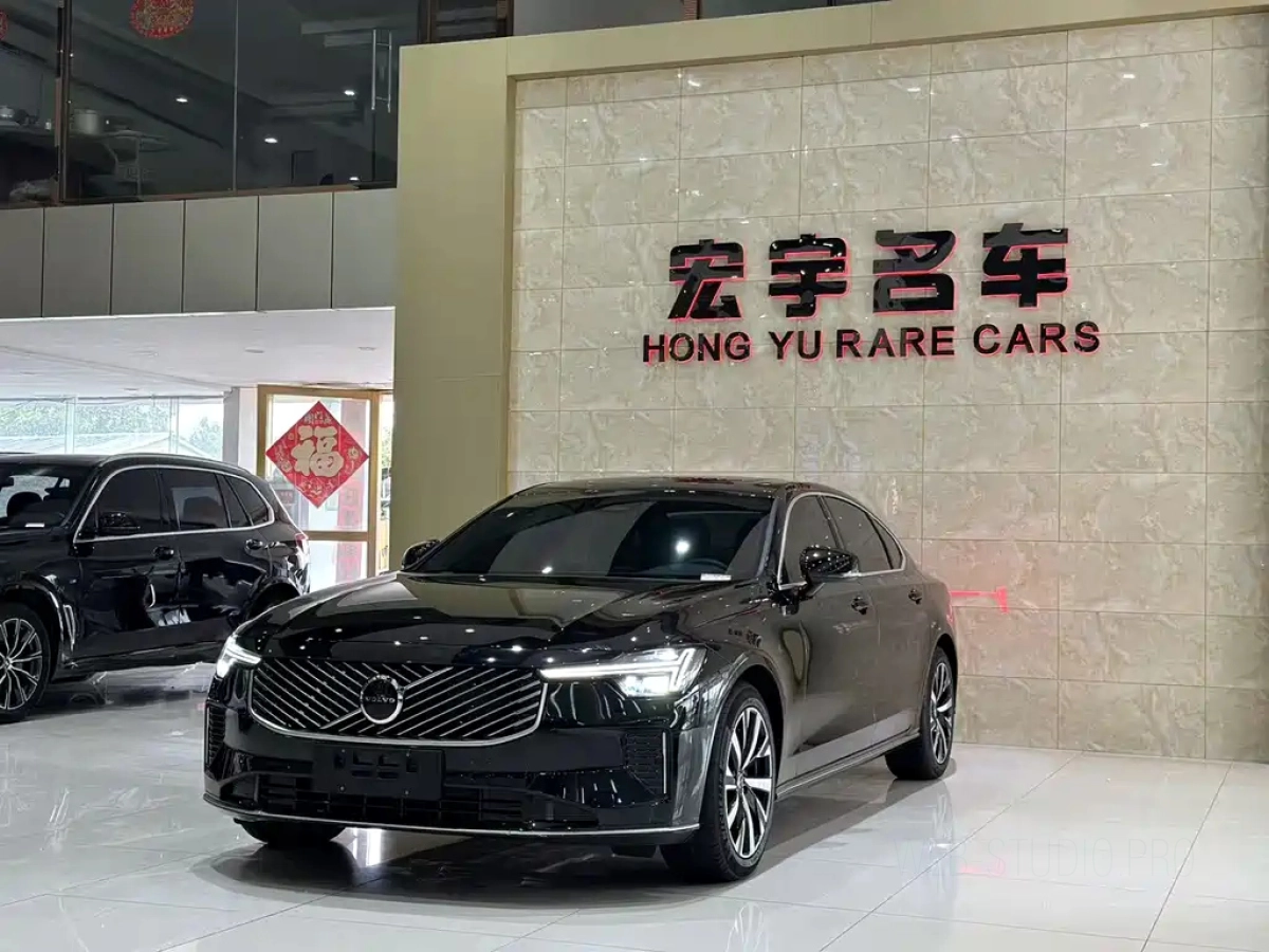 VOLVO S90  2025