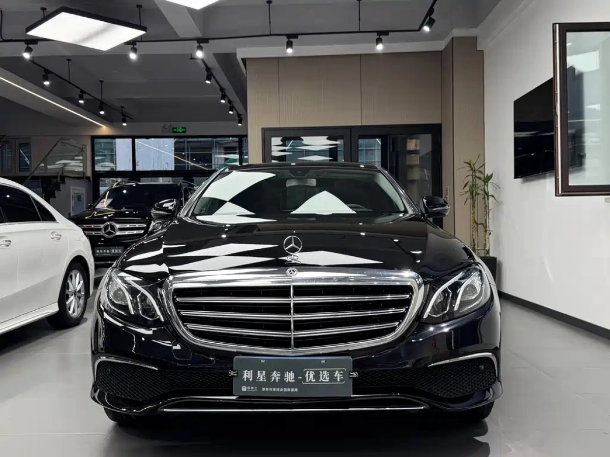 MERCEDES BENZ E-CLASS