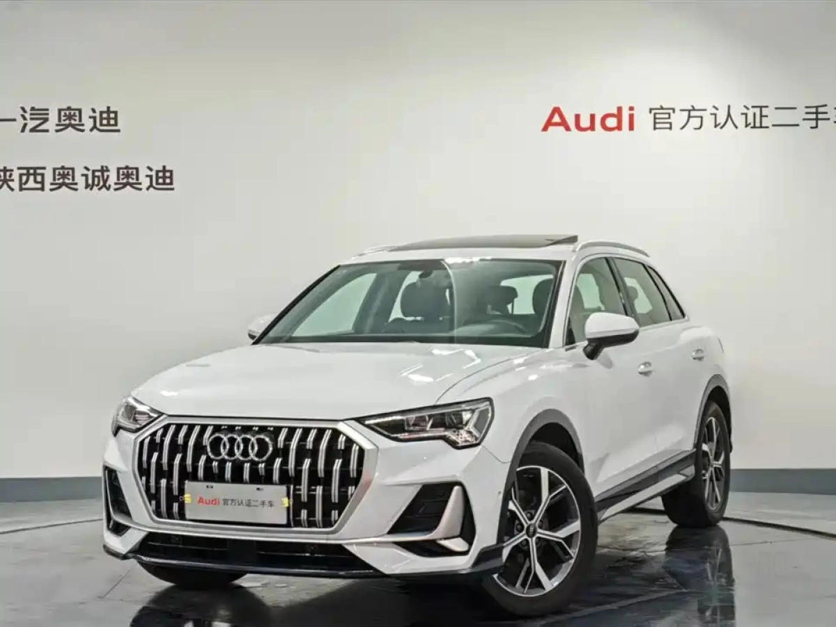 AUDI Q3  2024
