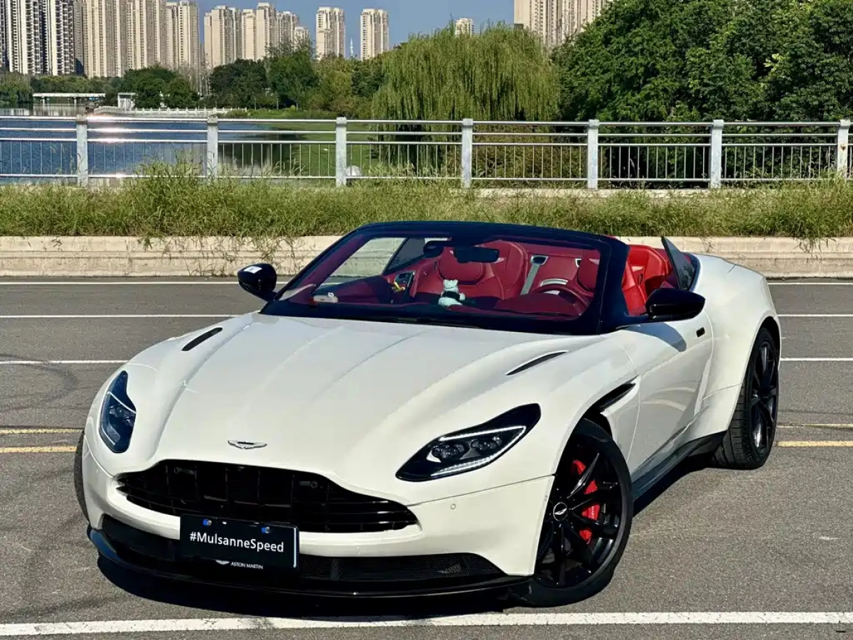 ASTON MARTIN DB11  2019