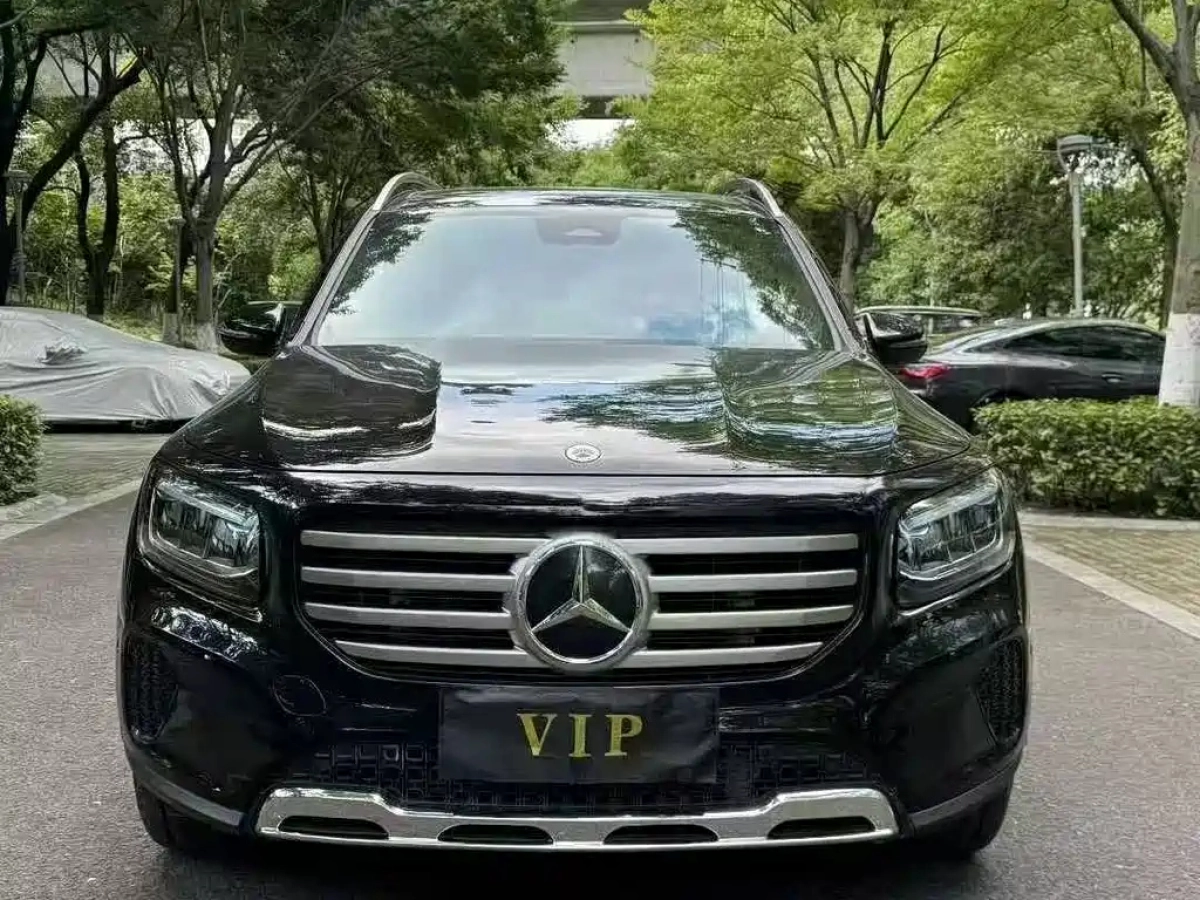 MERCEDES BENZ GLB