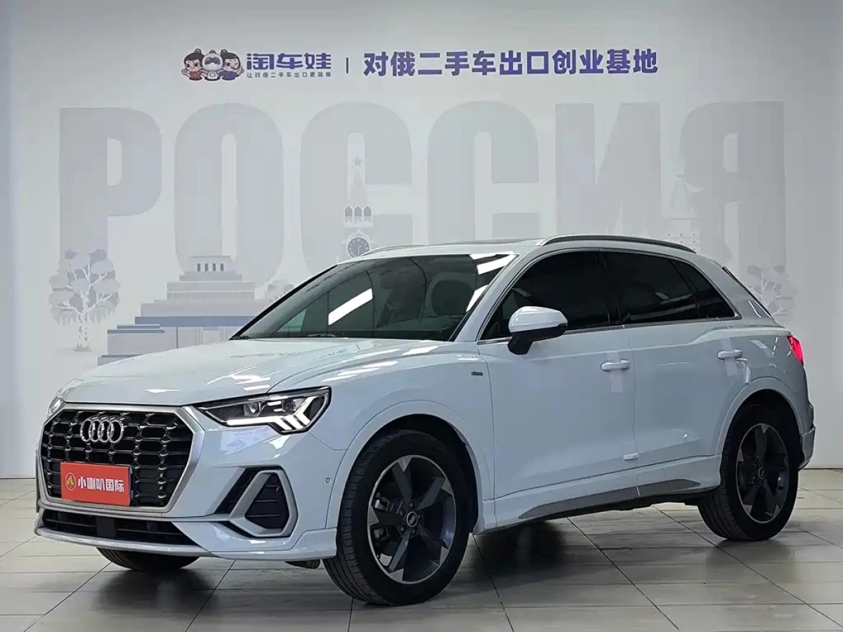 AUDI Q3  2022