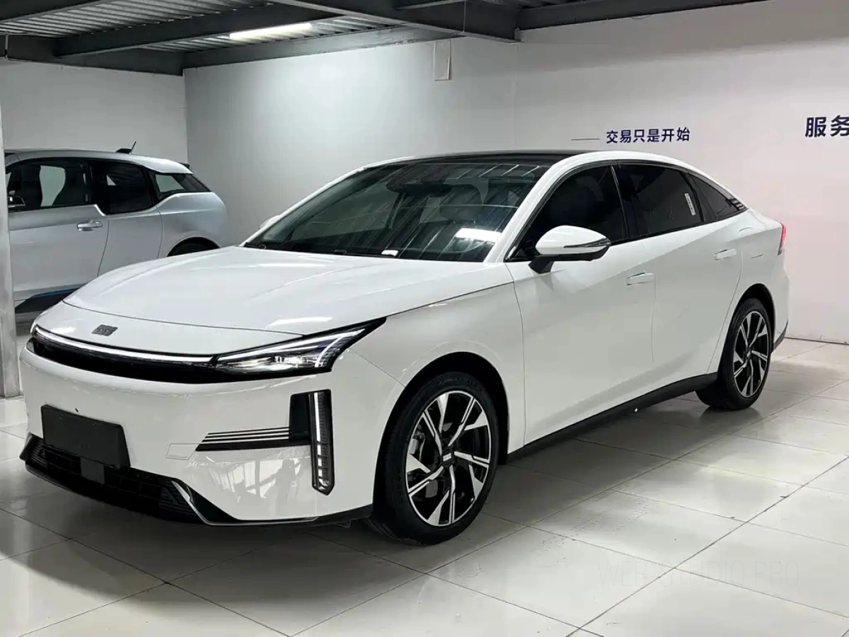 GEELY GALAXY GALAXY L6  2023