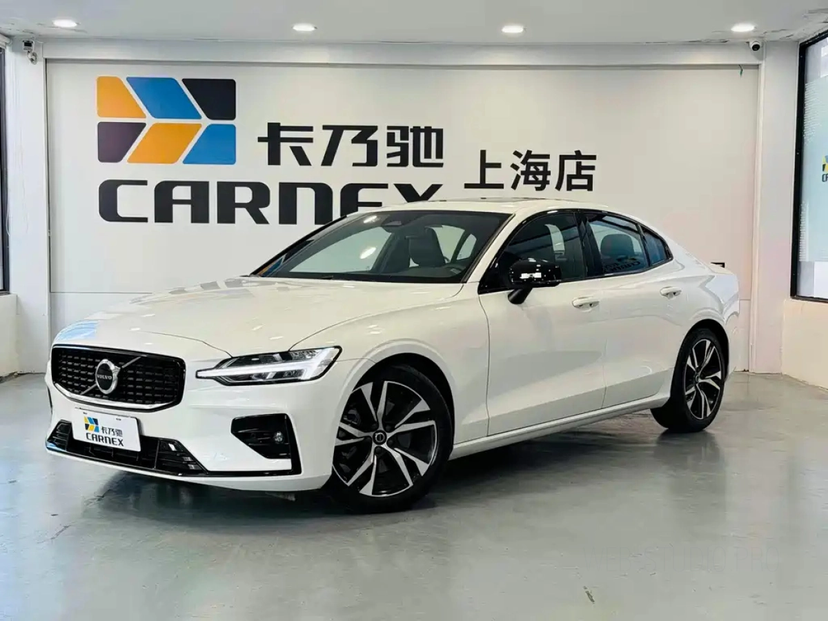 VOLVO S60  2024