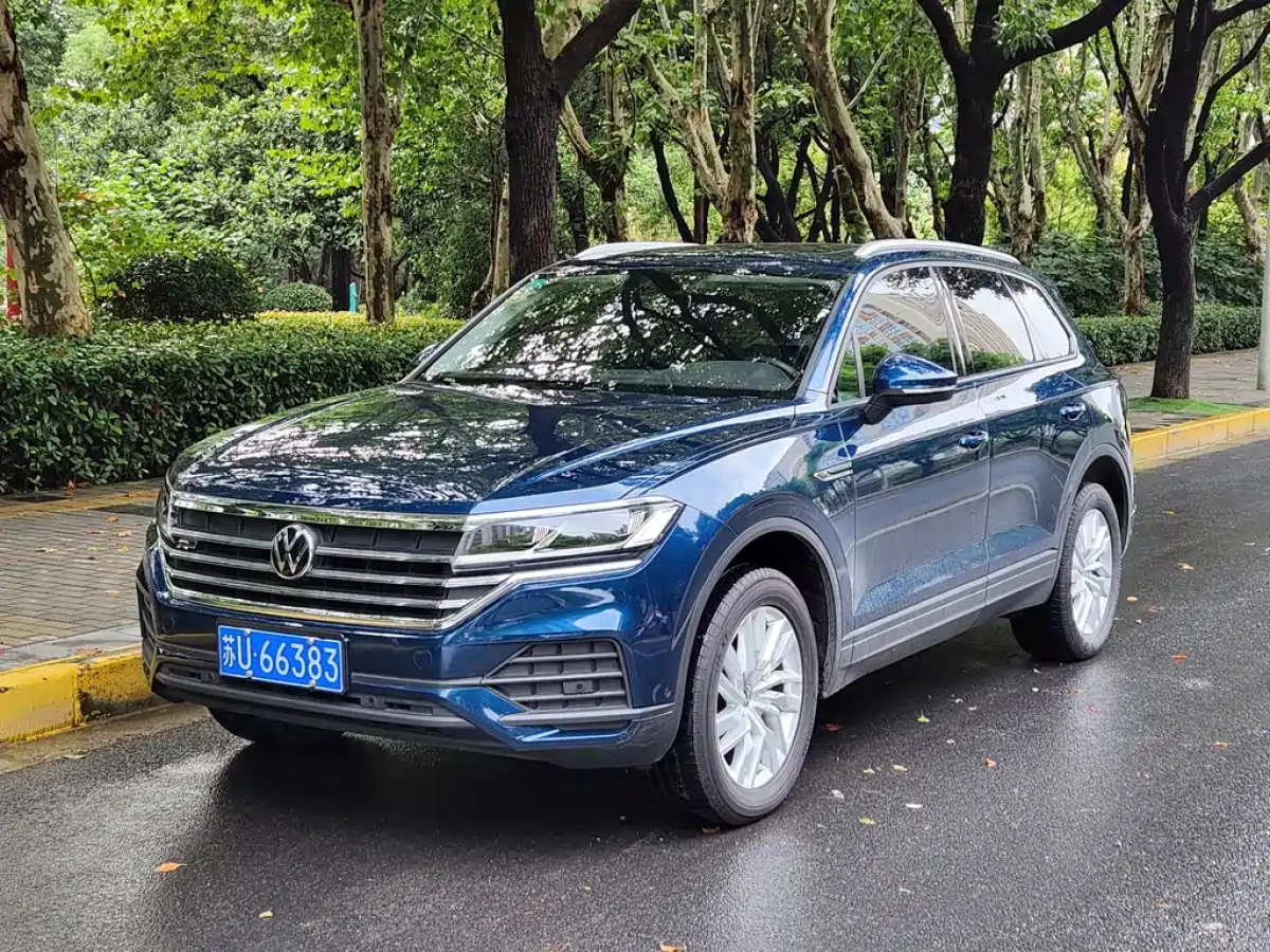 VOLKSWAGEN TOUAREG  2021