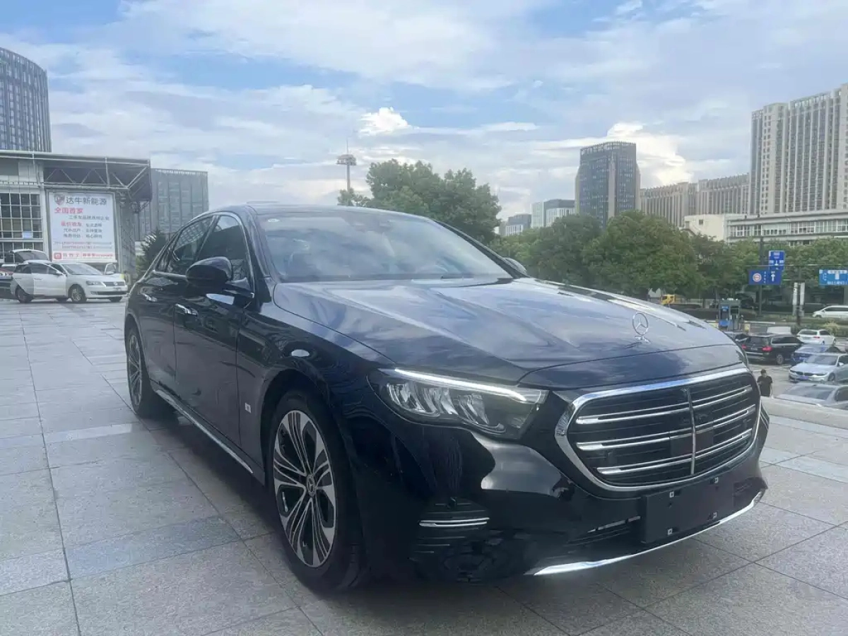 MERCEDES BENZ E-CLASS