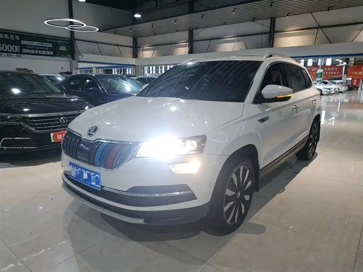 SKODA KAROQ