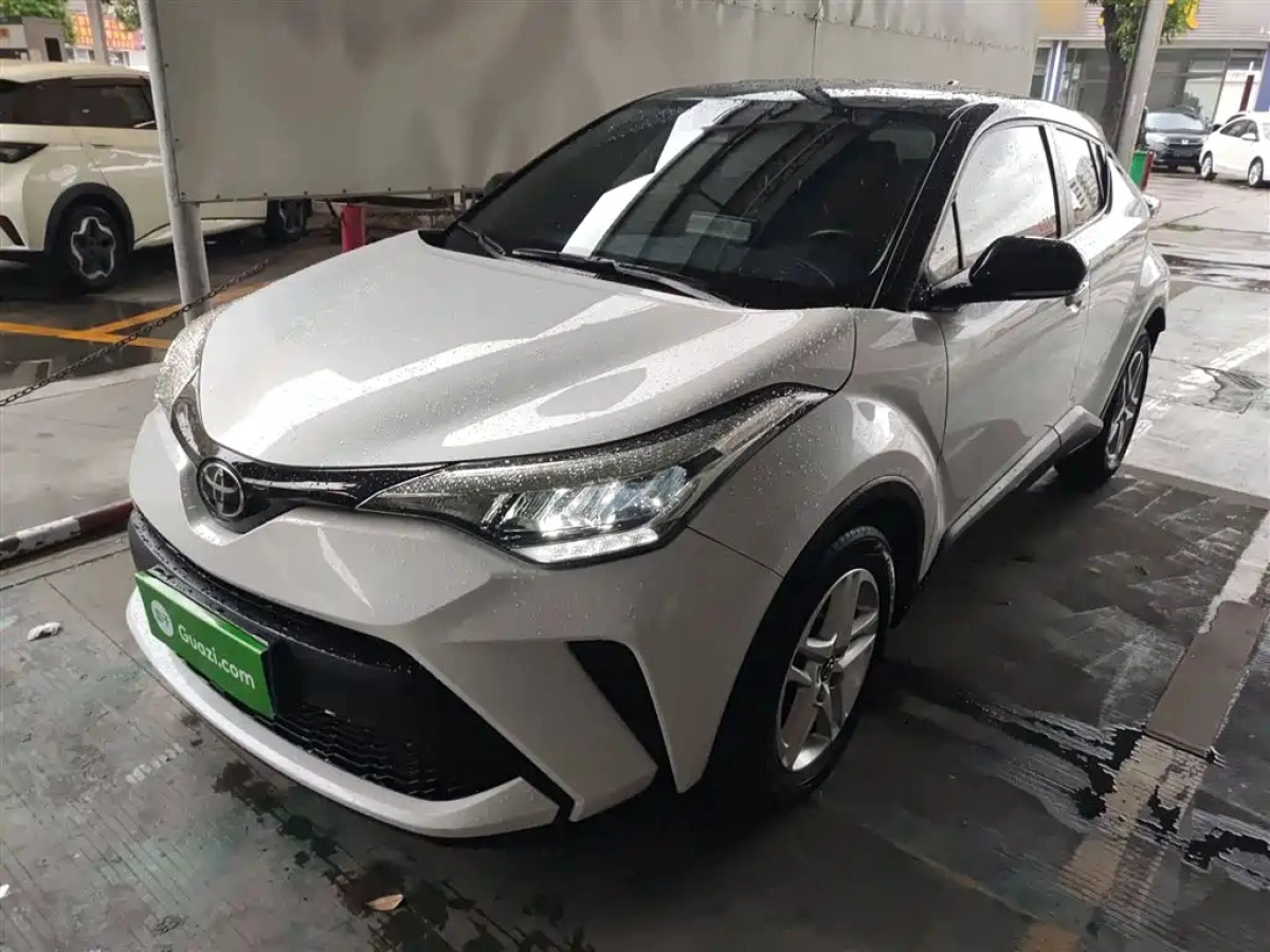 TOYOTA C-HR  2021