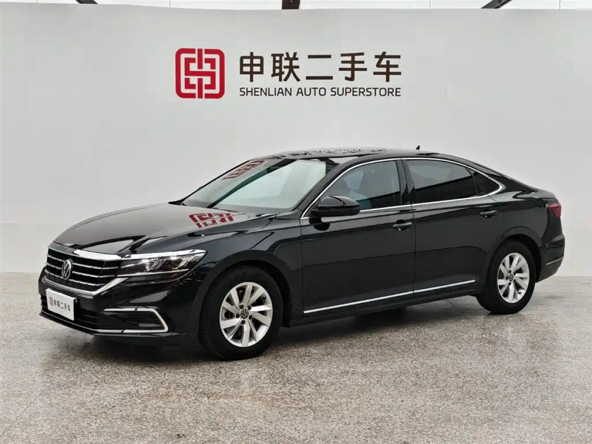 VOLKSWAGEN PASSAT  2021