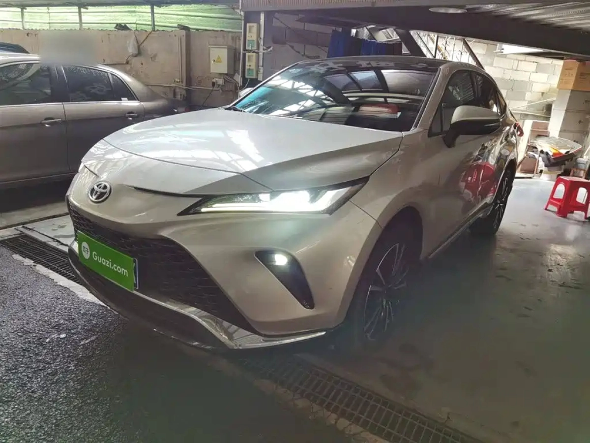 TOYOTA VENZA  2023