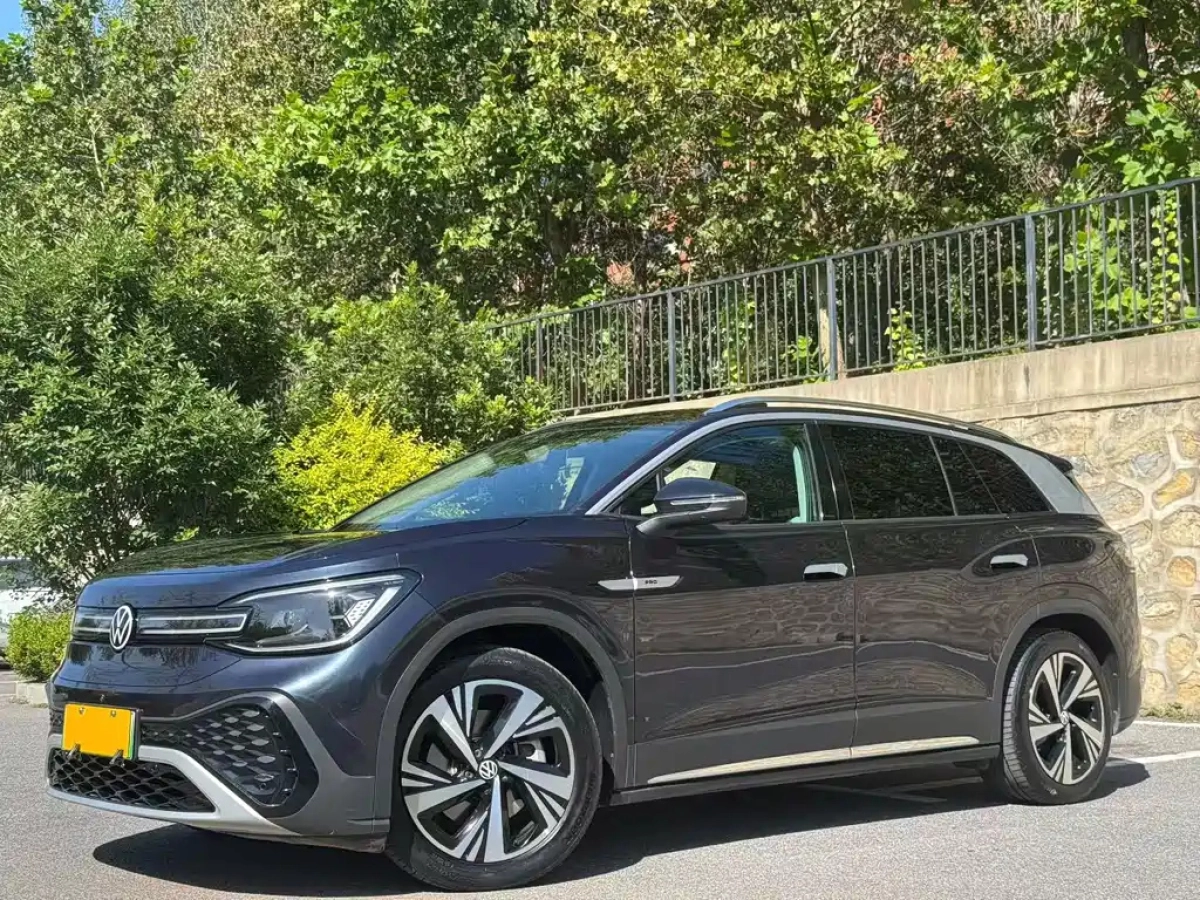 VOLKSWAGEN ID.6 CROZZ