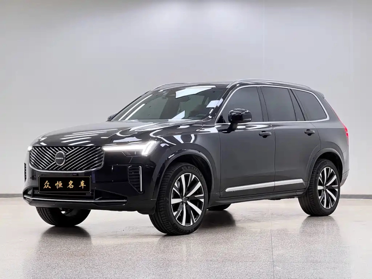 VOLVO XC90  2025