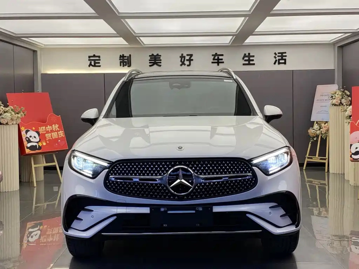 MERCEDES BENZ GLC