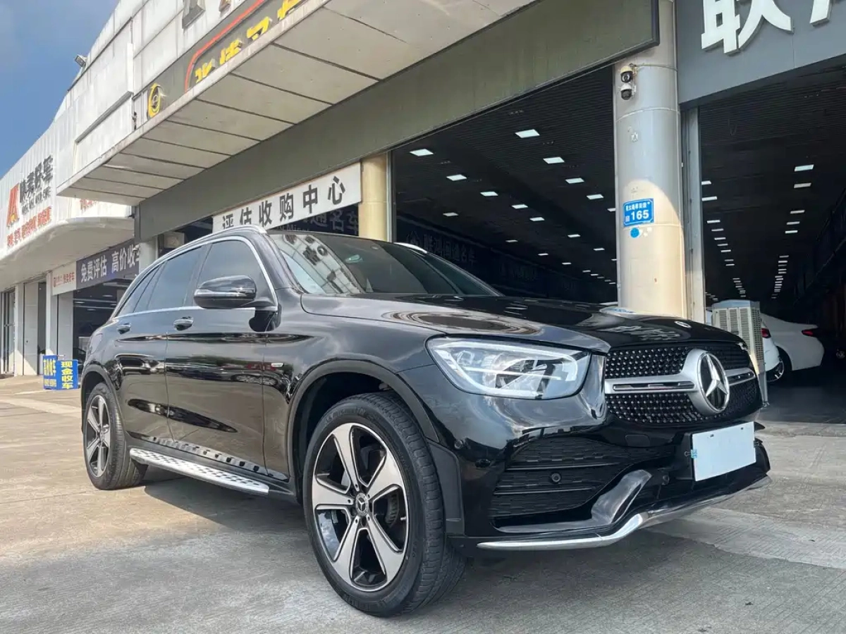 MERCEDES BENZ GLC