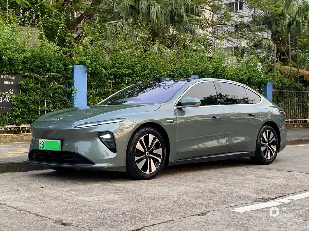 NIO ET7