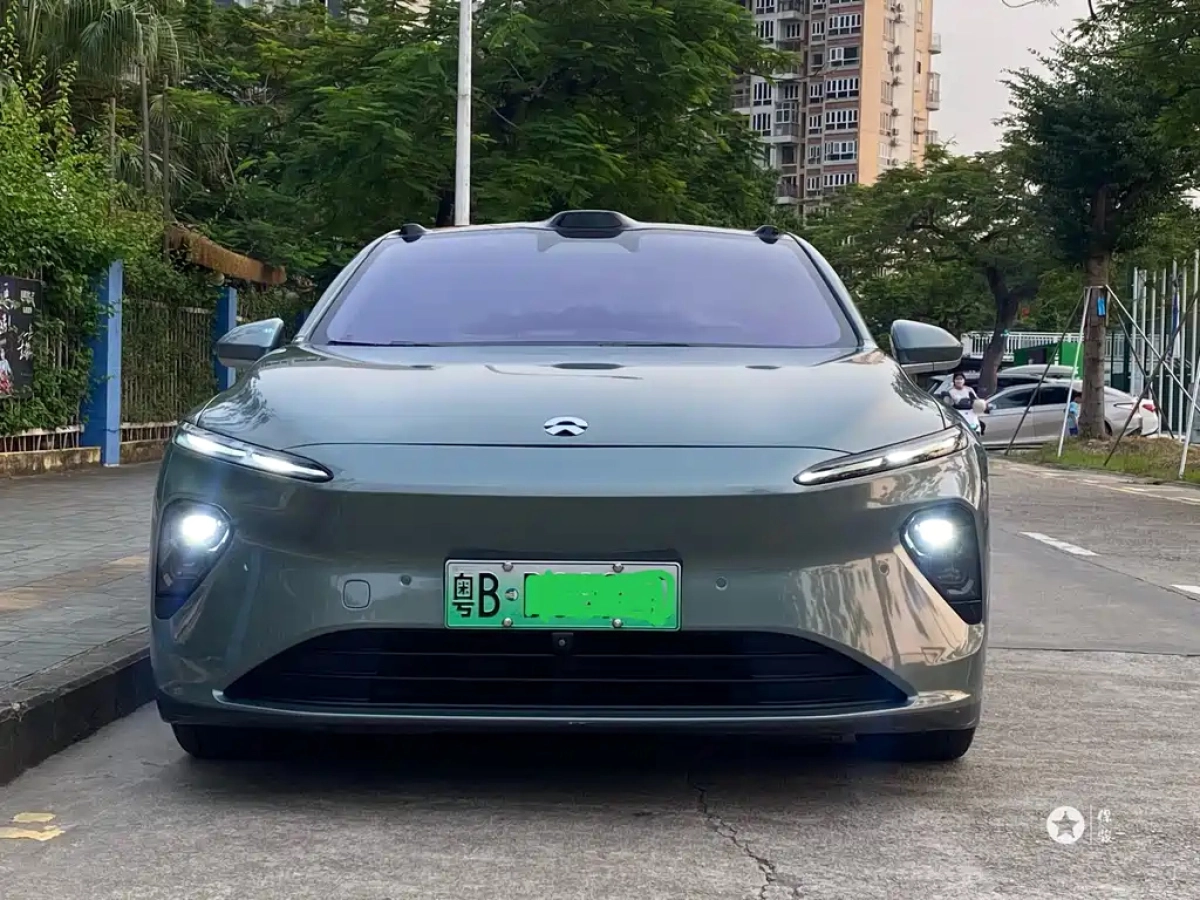 NIO ET7