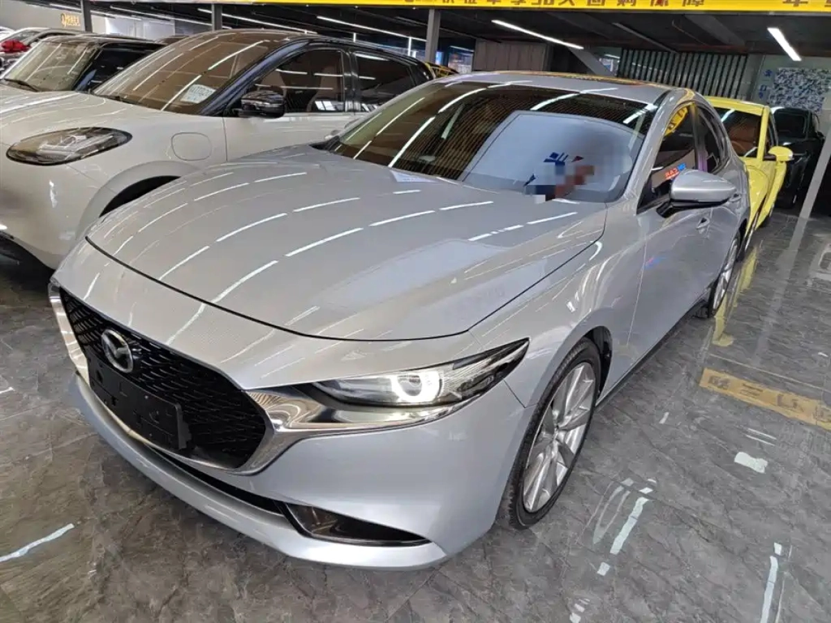 MAZDA 3 AXELA