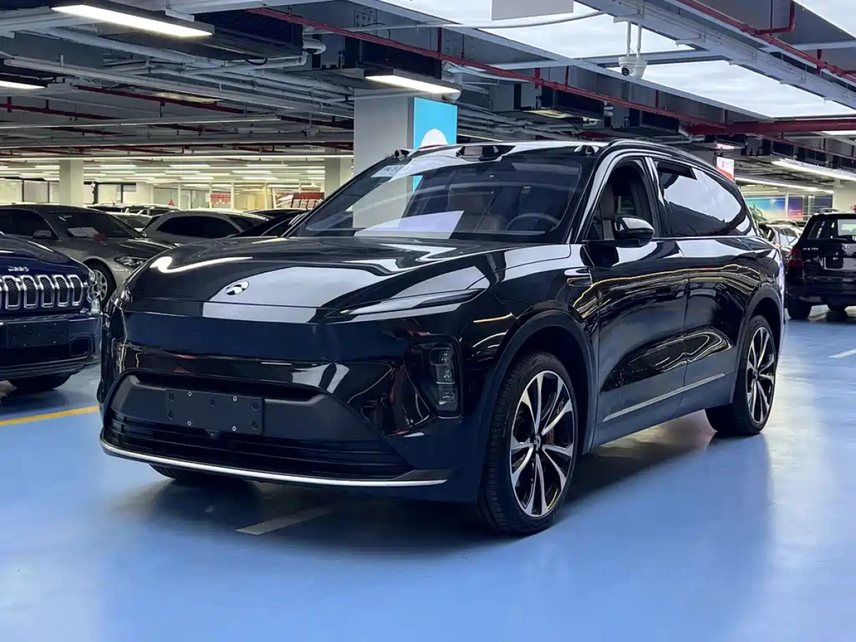 NIO ES8  2024