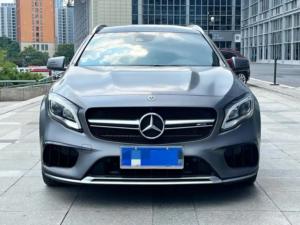 MERCEDES BENZ GLA AMG