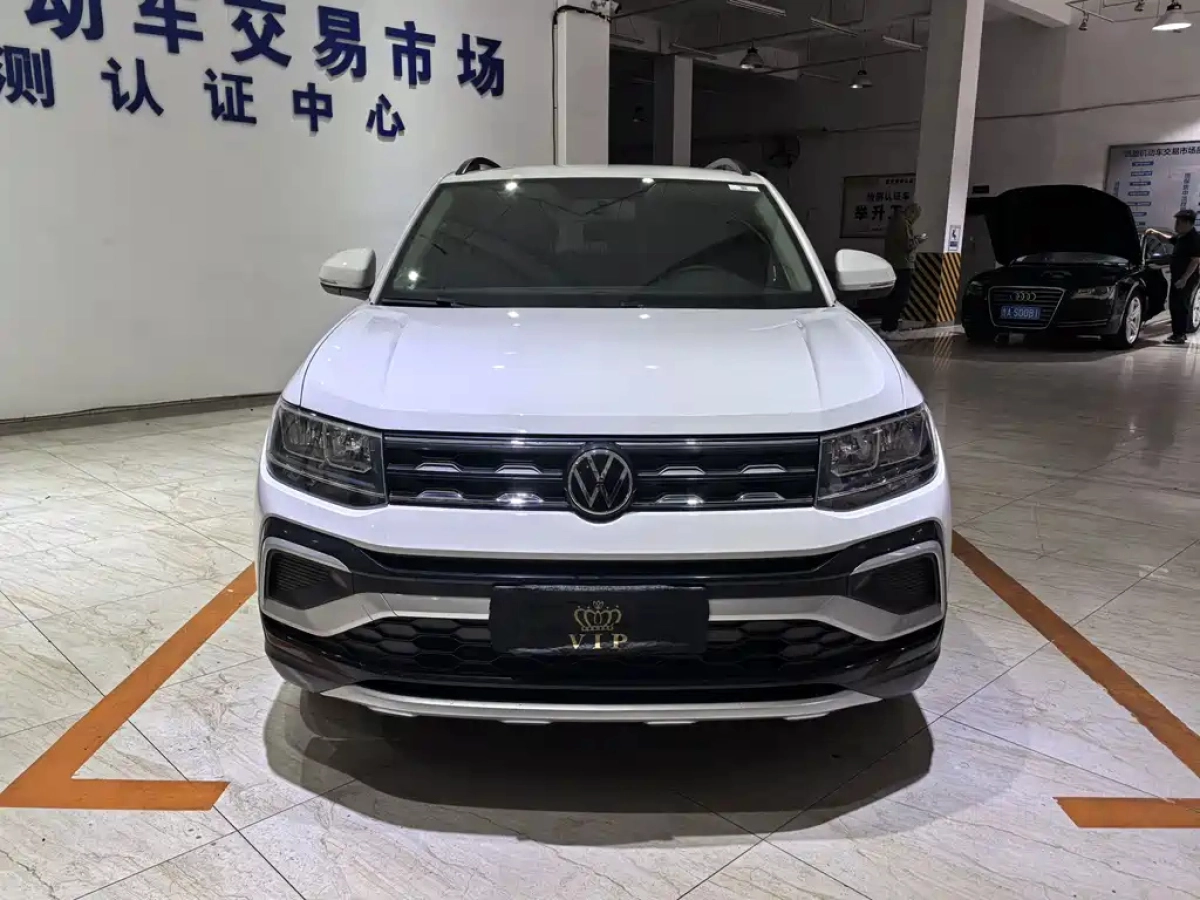 VOLKSWAGEN T-CROSS