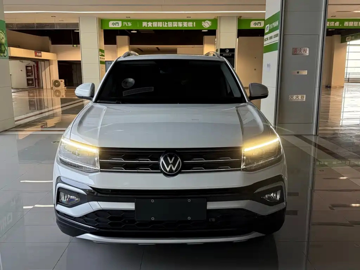 VOLKSWAGEN T-CROSS