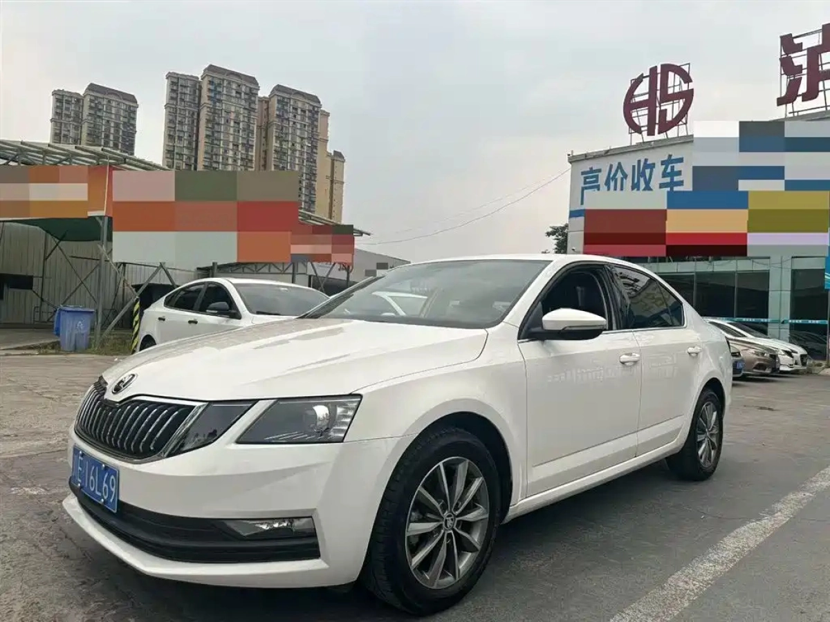 SKODA OCTAVIA  2022