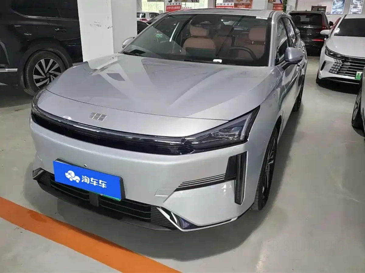 GEELY GALAXY GALAXY L6  2025