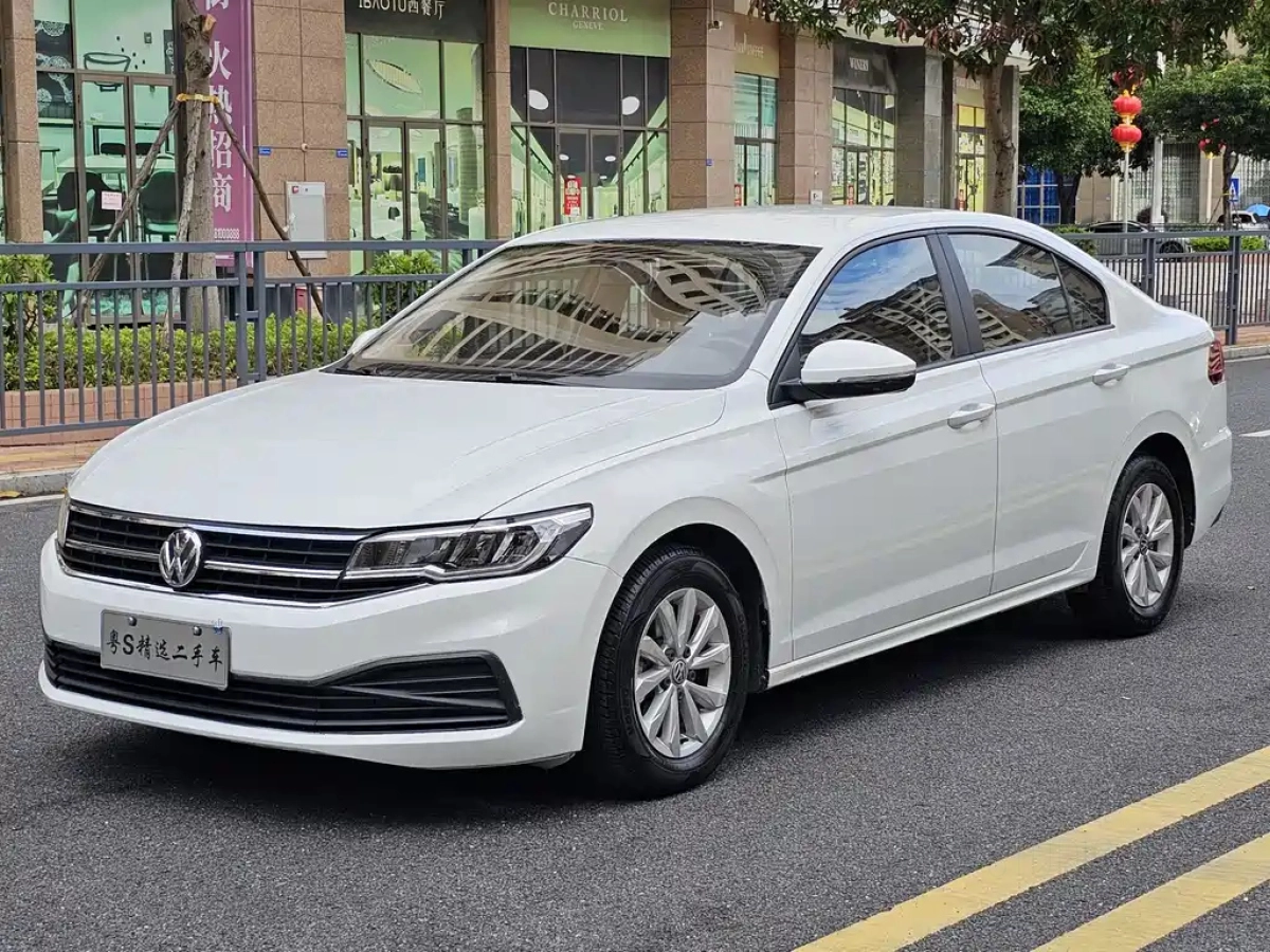 VOLKSWAGEN BORA  2021