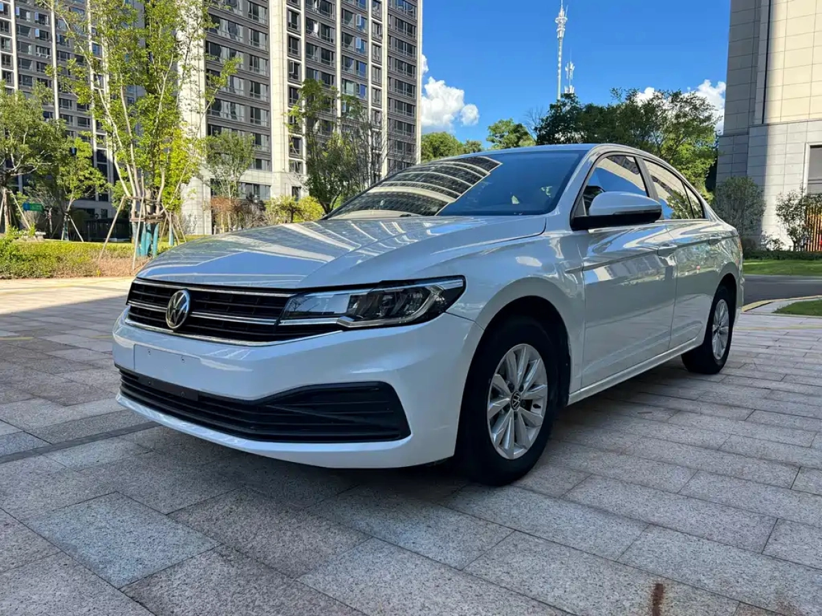 VOLKSWAGEN BORA  2021