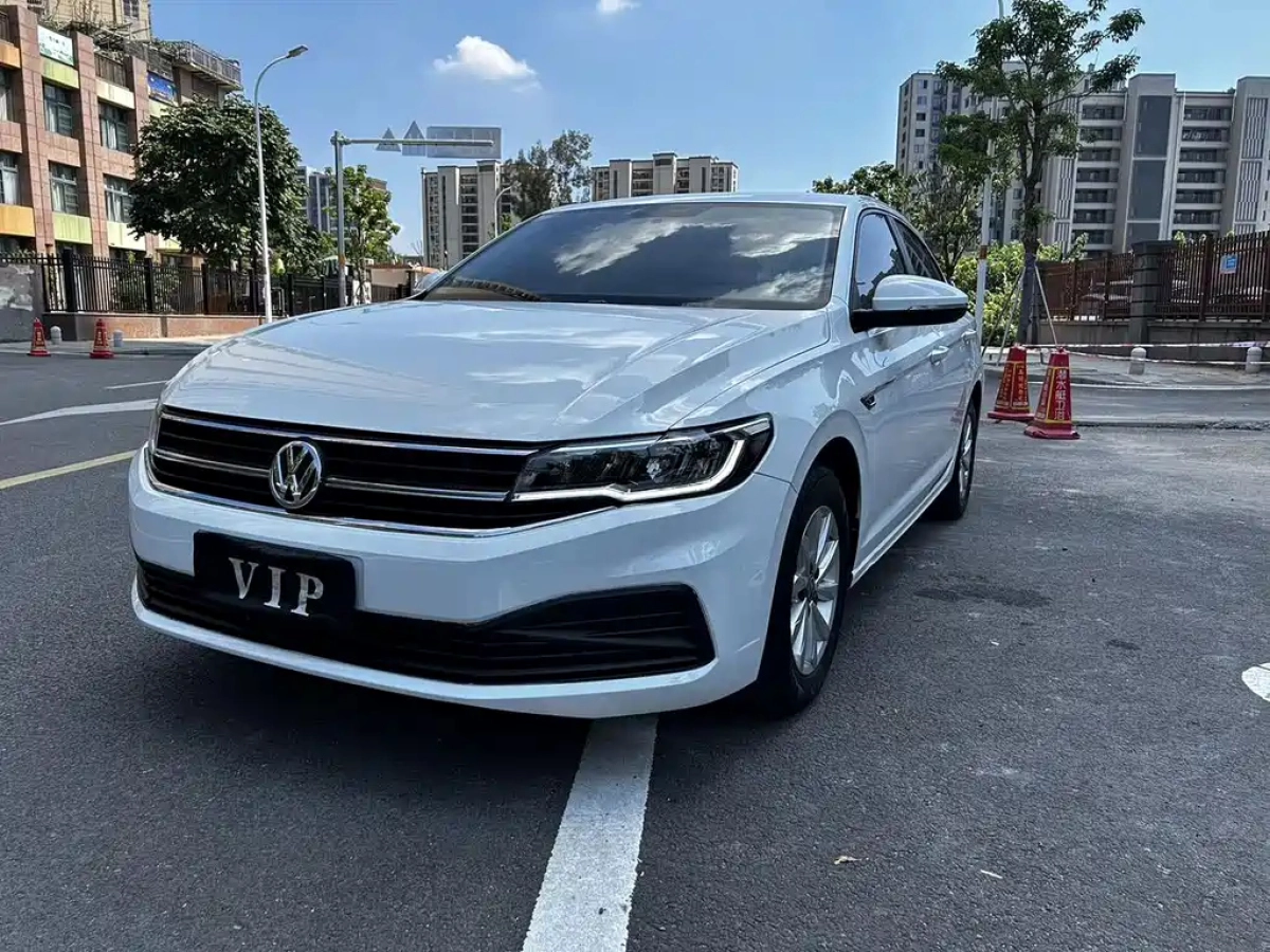 VOLKSWAGEN BORA  2021