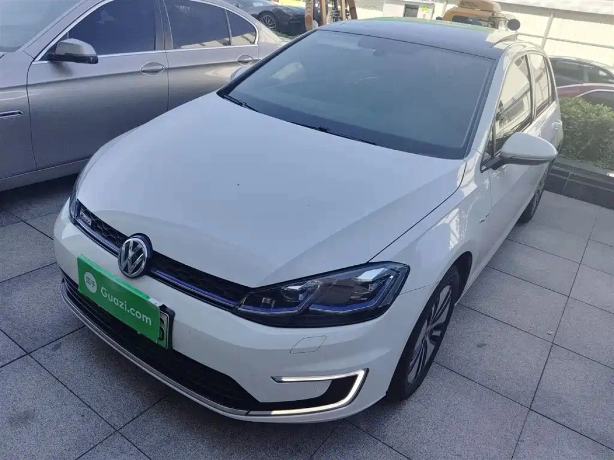 VOLKSWAGEN GOLF . E-POWER  2020