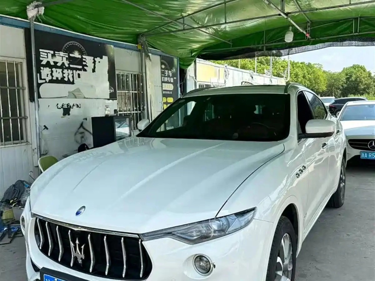 MASERATI LEVANTE  2019