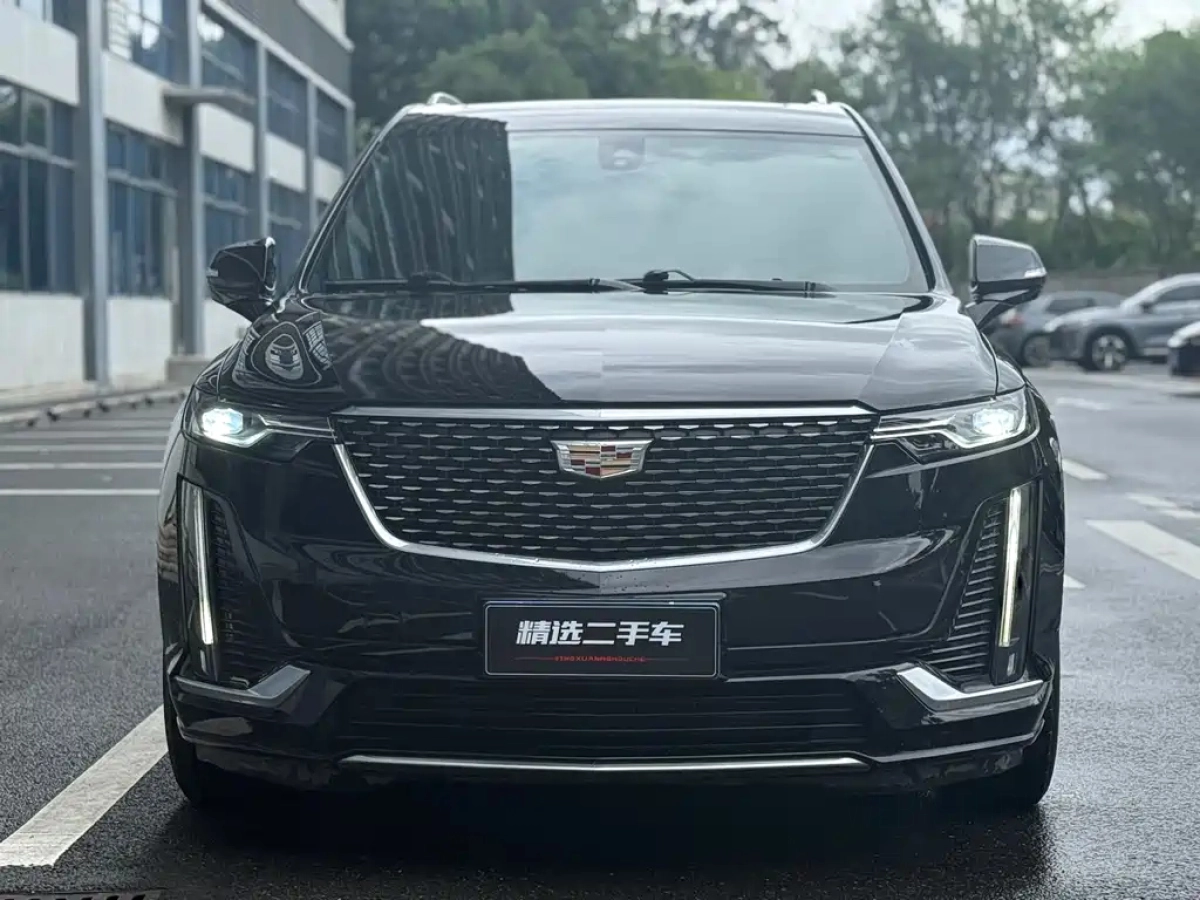 CADILLAC XT6
