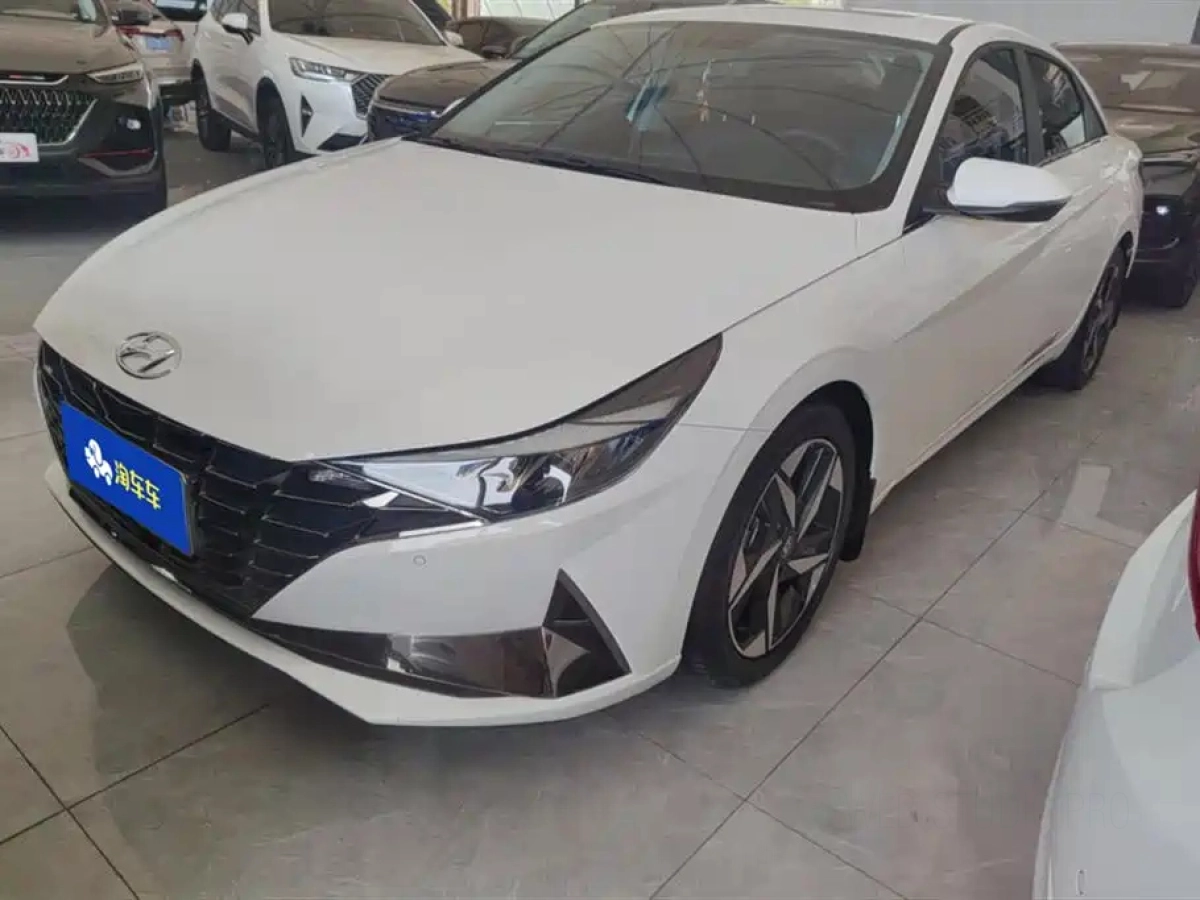 HYUNDAI ELANTRA  2023