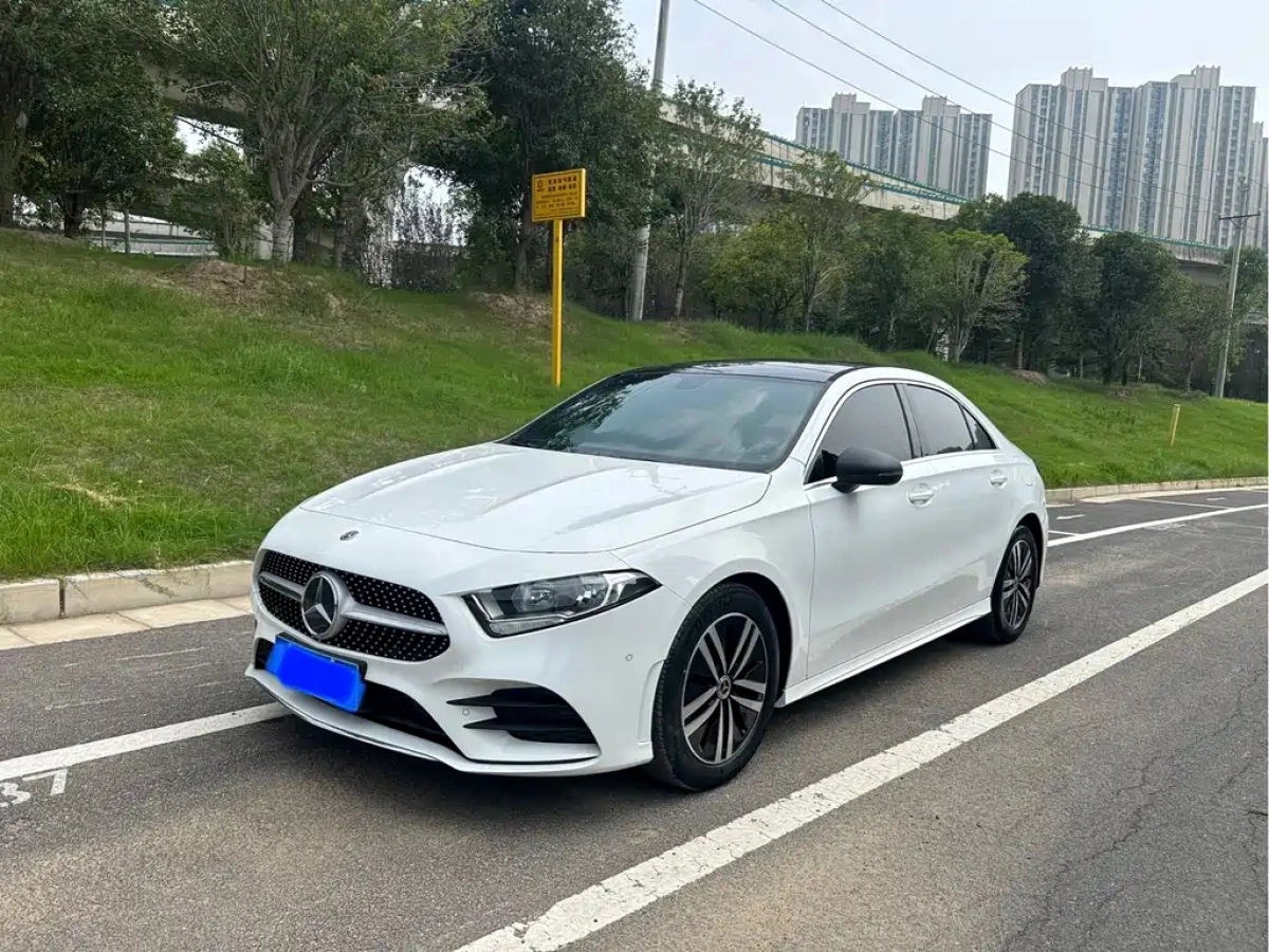 MERCEDES BENZ A-CLASS  2019