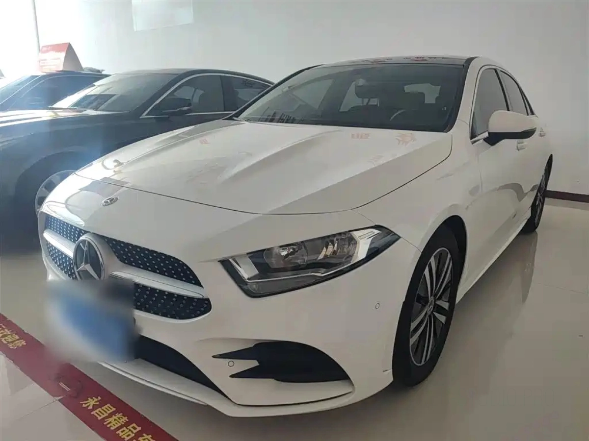 MERCEDES BENZ A-CLASS  2019