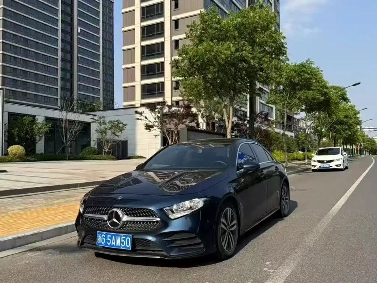 MERCEDES BENZ A-CLASS  2019