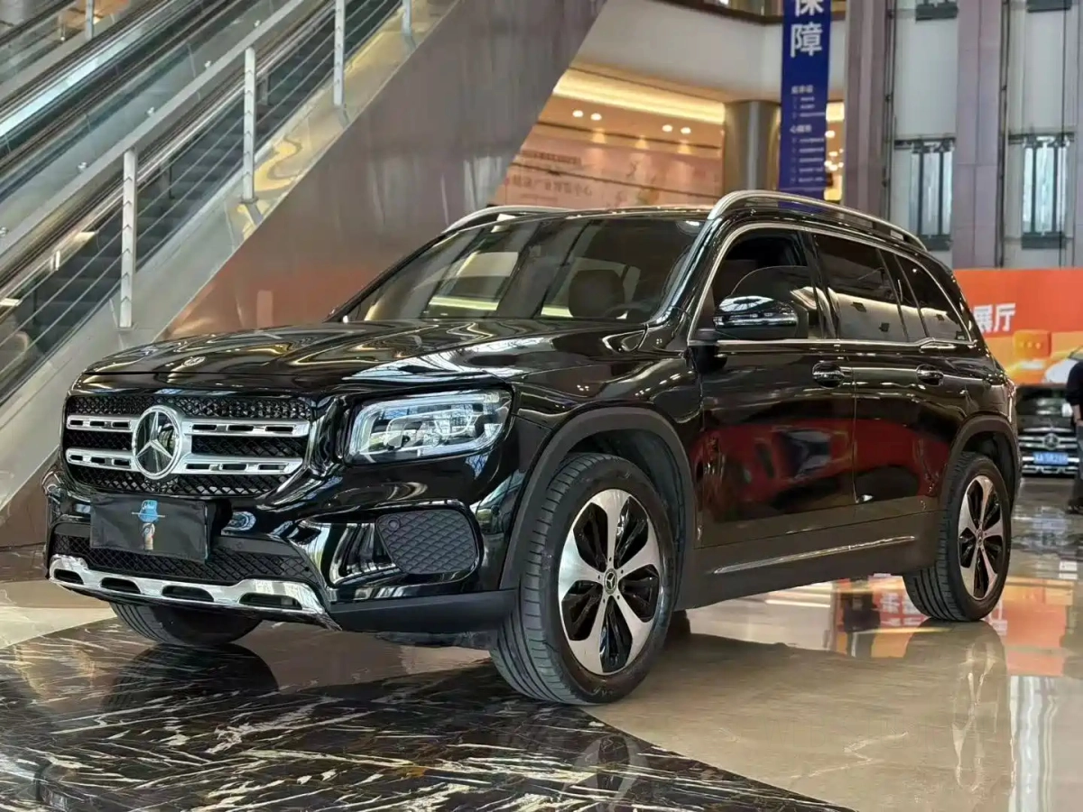 MERCEDES BENZ GLB  2022
