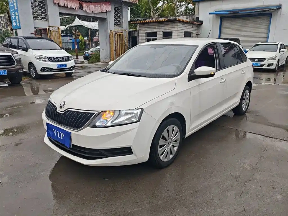 SKODA RAPID SPACEBACK