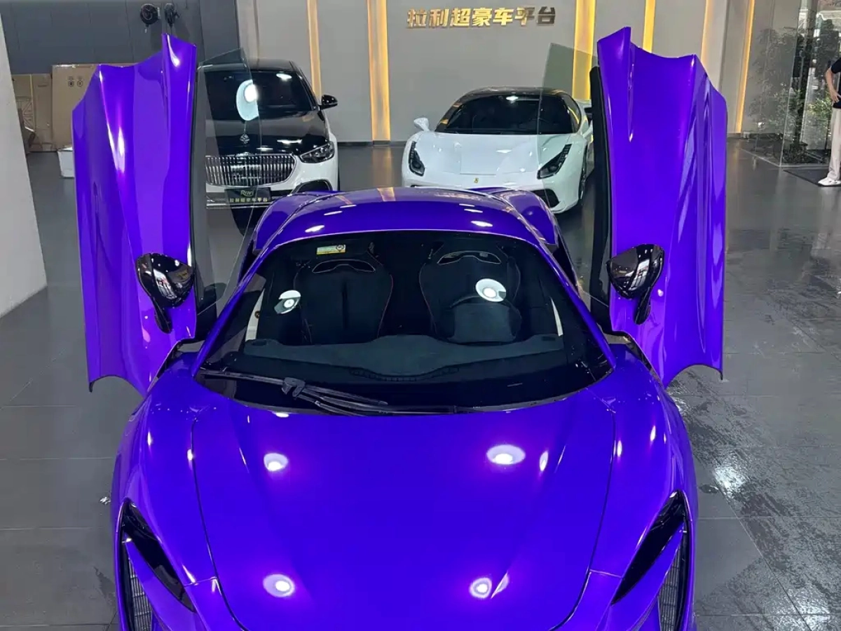 MCLAREN ARTURA  2024