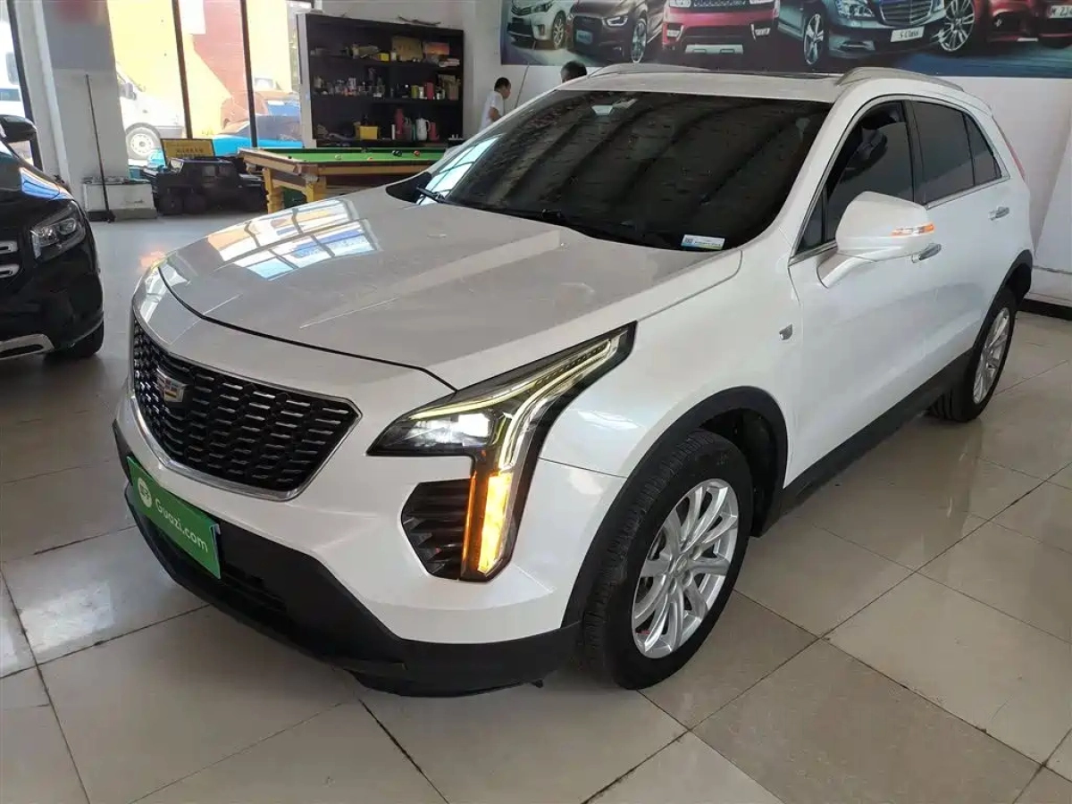 CADILLAC XT4