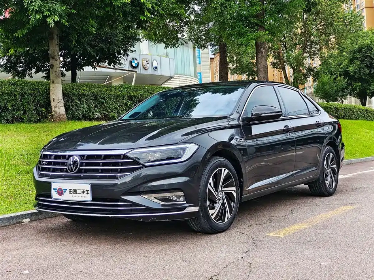 VOLKSWAGEN SAGITAR  2022