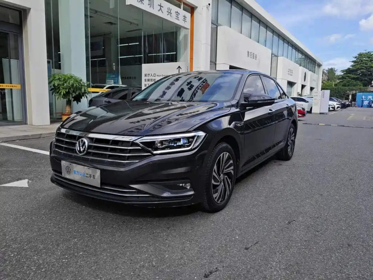 VOLKSWAGEN SAGITAR  2022