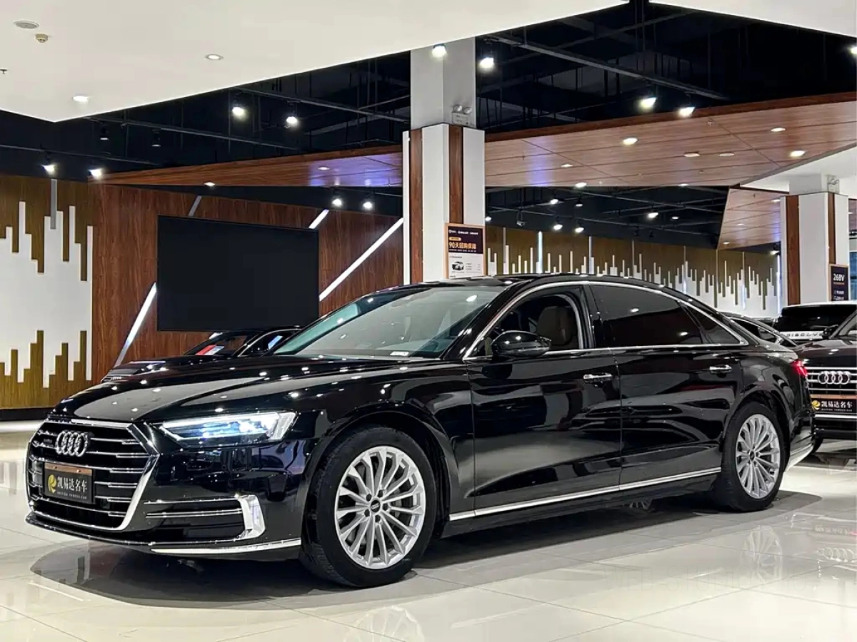 AUDI A8  2021
