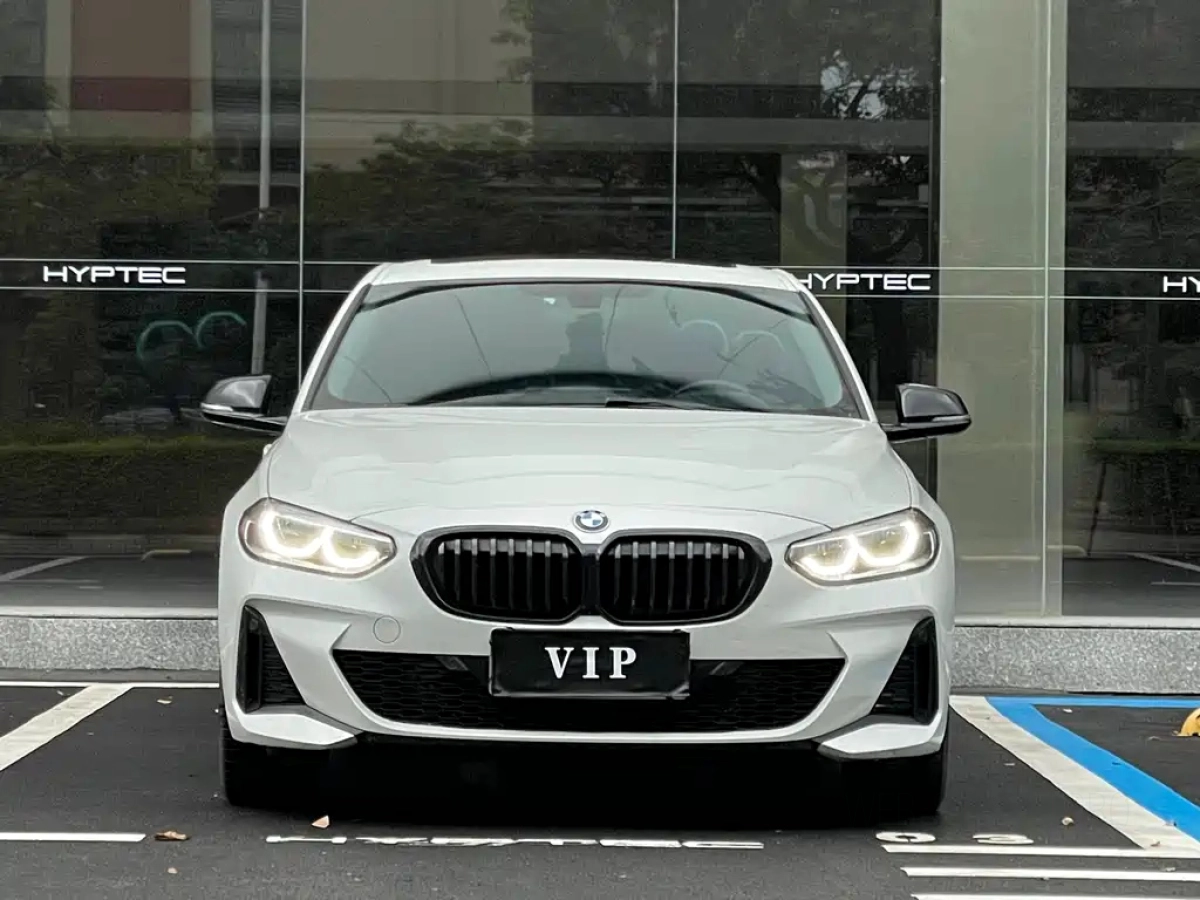 BMW 1-SERIES  2021