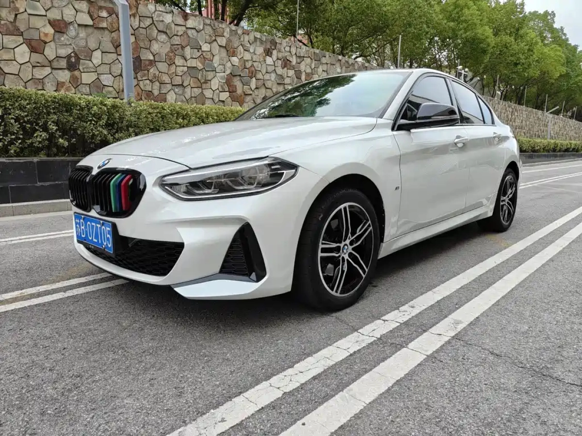 BMW 1-SERIES  2021