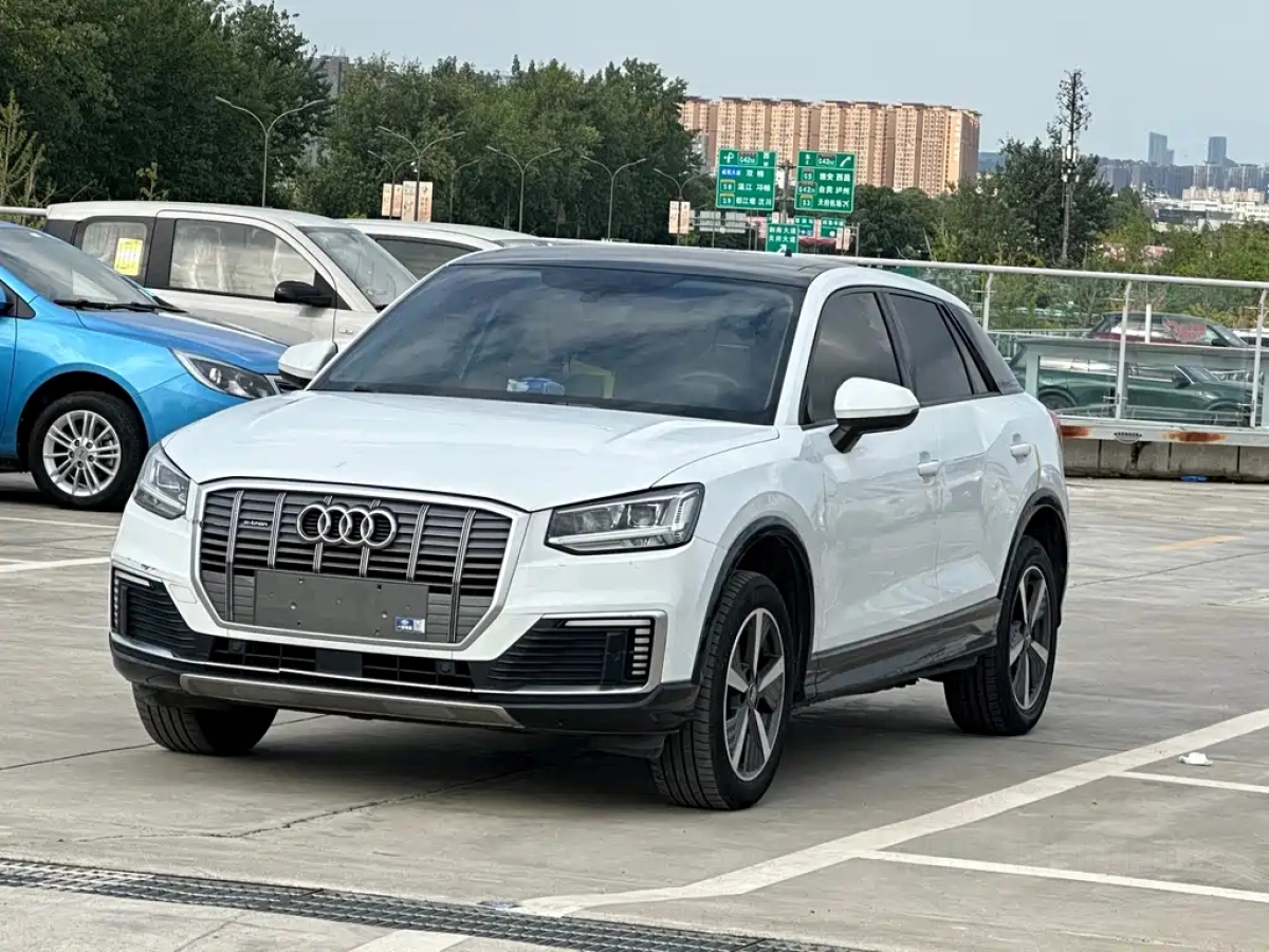 AUDI Q2L E-TRON  2021