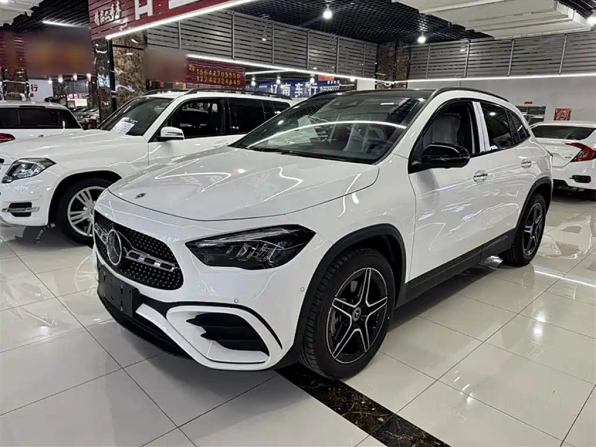 MERCEDES BENZ GLA