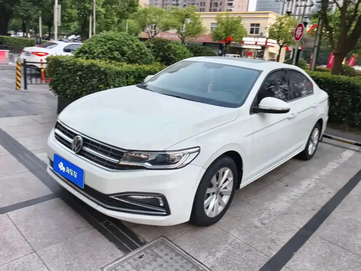 VOLKSWAGEN BORA  2021